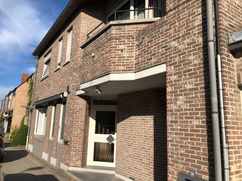 Bien professionnel à louer
                    à 8570 Vichte