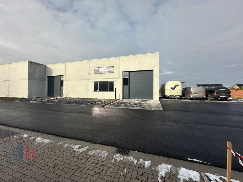 Bien professionnel à vendre
                    à 8570 Vichte