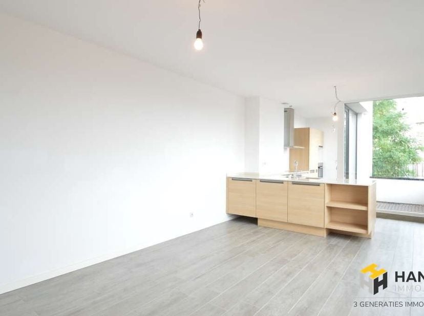 Appartement à louer
                    à 2018 Antwerpen