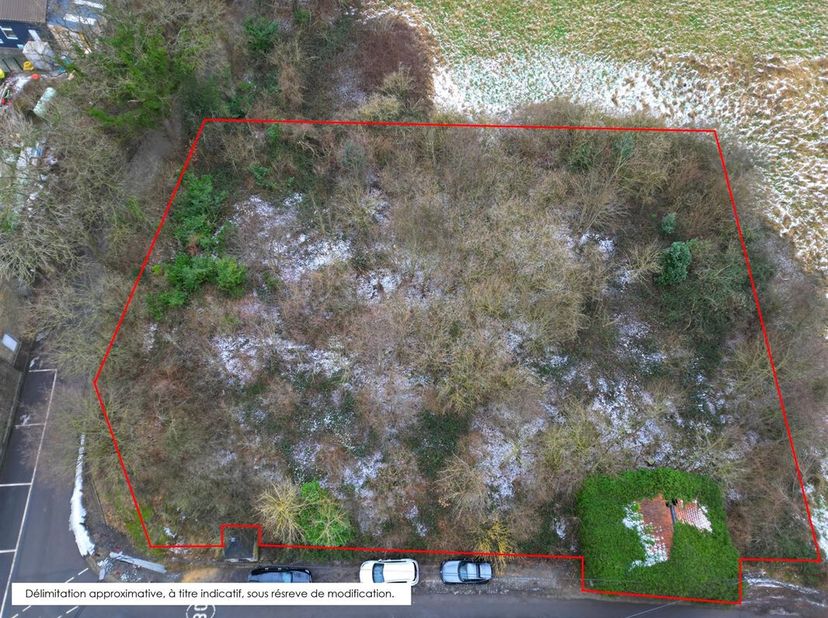OPPORTUNITÉ RARE À LESVE - INNOV&#039;EXPERT immobilière a le plaisir de vous faire découvrir cette parcelle de terrain à bâtir d&#039;une superficie de 1897 m2