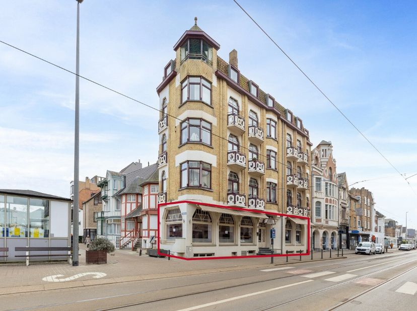 De Panne : Commerce unique de style Art Déco dans le quartier historique Dumont Découvrez ce commerce exceptionnel situé dans la magnifique Résidence