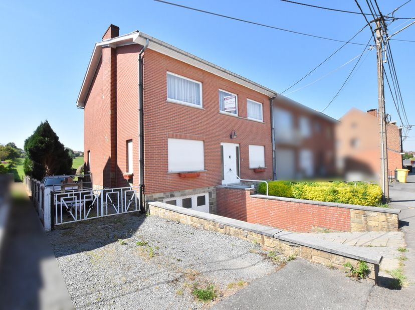 Localisation :&lt;br /&gt;
Situé dans un quartier résidentiel calme de Braine-le-Comte, ce bien bénéficie dun emplacement privilégié à proximité immédiate d