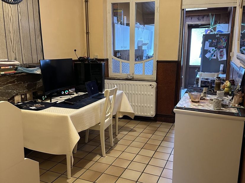 Belle maison d&#039;habitation unifamiliale, bien située.&lt;br /&gt;
Beau potentiel, à voir absolument !&lt;br /&gt;
RC : 297 euros possibilité d&#039;obtenir la réduction