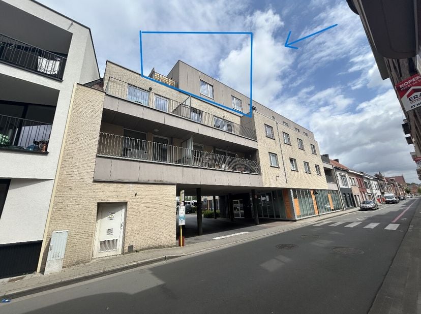 Appartement à vendre à WervikSpacieux appartement situé à Wervik avec un agencement pratique et des atouts confortables. Cet appartement offre une com