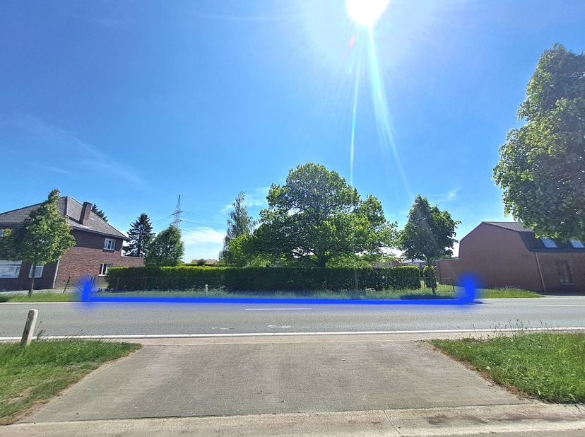 Bree - bouwgrond (5,30 are) voor open bebouwing.&lt;br /&gt;
&lt;br /&gt;
* vlakbij centrum op zichtlocatie&lt;br /&gt;
* tuin perfect op het zuiden!&lt;br /&gt;
* geen bouwv