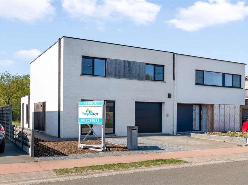 Maison à vendre
                    à 3945 Oostham