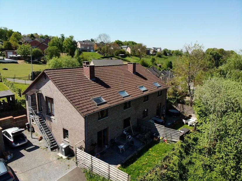 Harzé (AYWAILLE) : Faire offre à partir de 750.00euro : Immeuble de 4 appartements, situé sur les hauteurs de Harzé et implanté sur une parcelle de 13