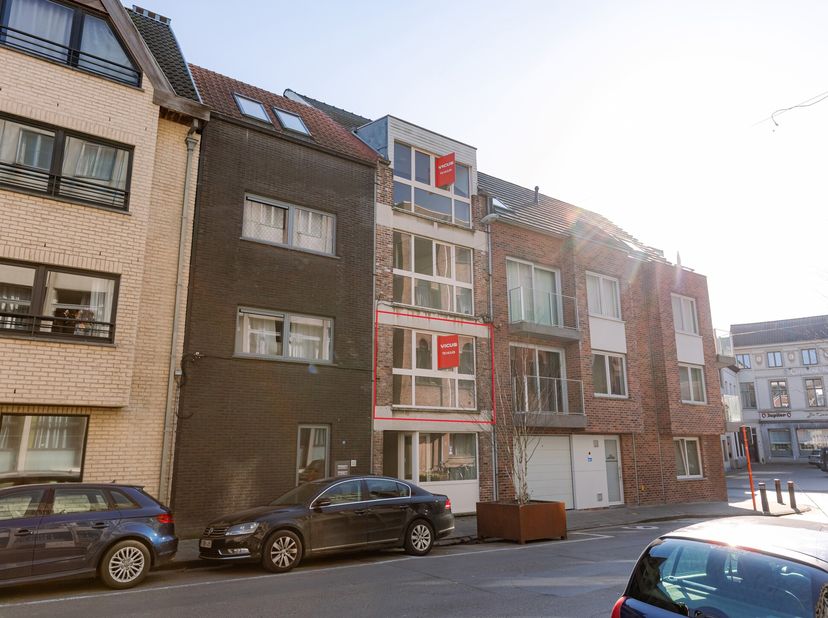 Een bezoekmoment aanvragen kan via onze website: https://vicusvastgoed.be/nl/te-huur .&lt;br /&gt;
Ga naar het respectievelijke pand en klik op bezoek aanvr