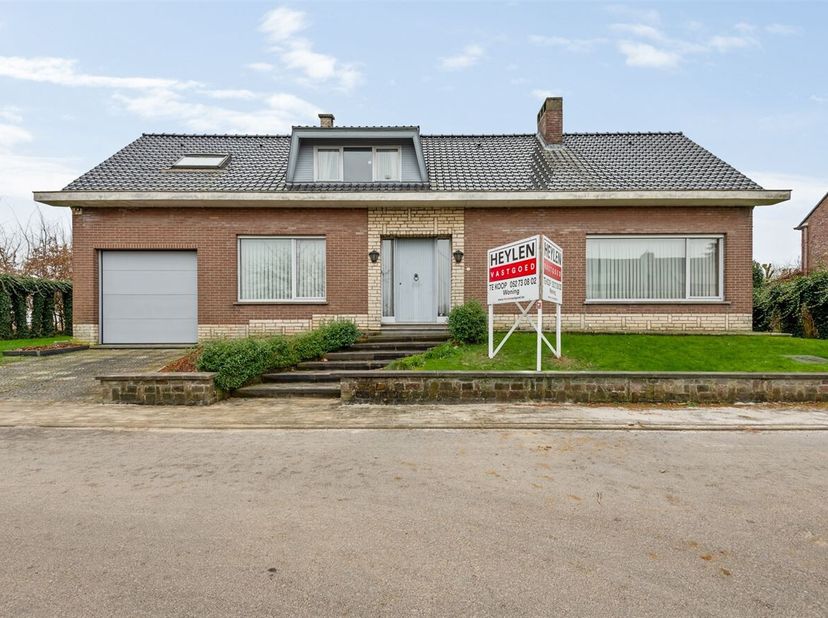 Karaktervolle woning in het hart van Dilbeek&lt;br /&gt;
Ontdek deze sfeervolle woning in een rustige buurt van Dilbeek, waar klassieke elegantie en hedenda