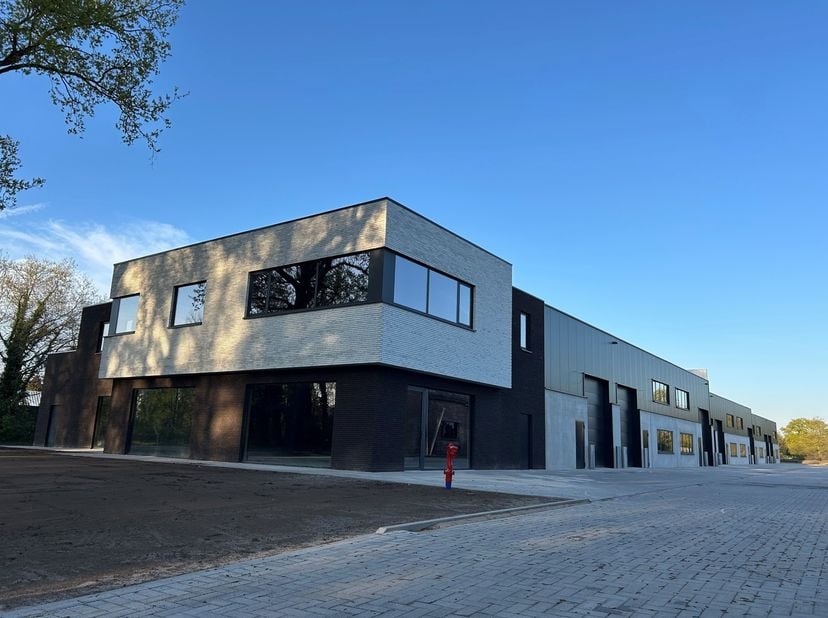 Bedrijfsvastgoed te huur
                    in 3520 Zonhoven