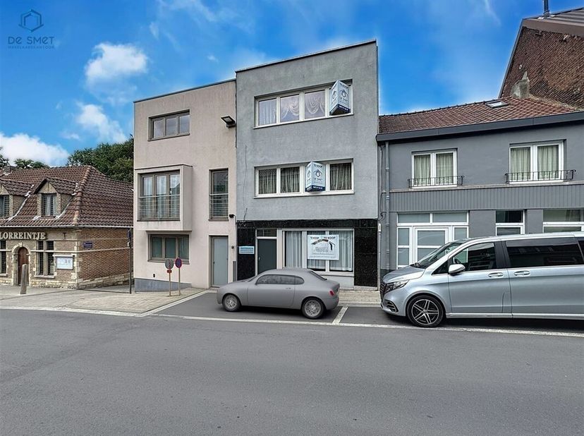 Opbrengsteigendom met 3 Appartementen Nabij het Centrum van Geraardsbergen  Ideaal Investeringproject!&lt;br /&gt;
Op zoek naar een rendabele investering in