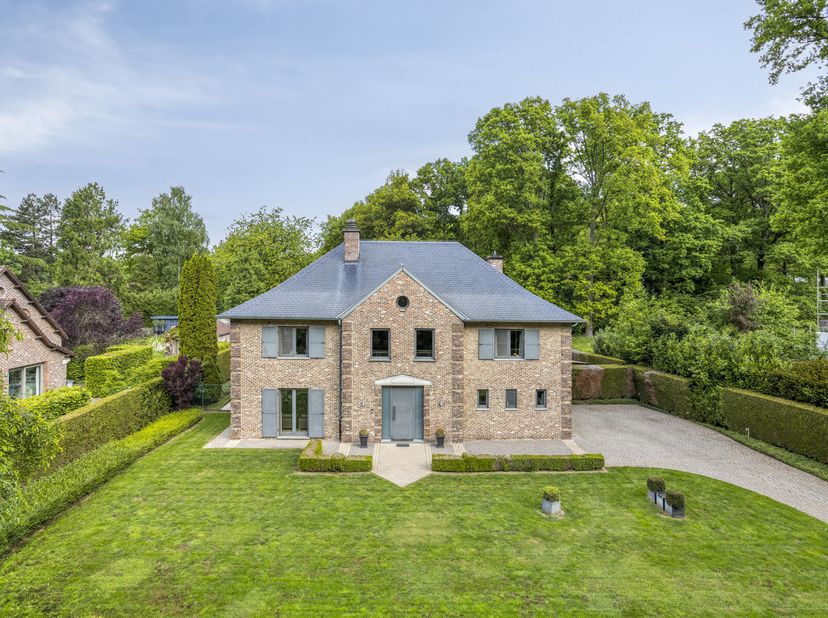 A la recherche d&#039;une maison unique dans un environnement verdoyant ? Cette villa prête à l&#039;emploi située dans la région boisée de Hoog-Linden (Lubbeek