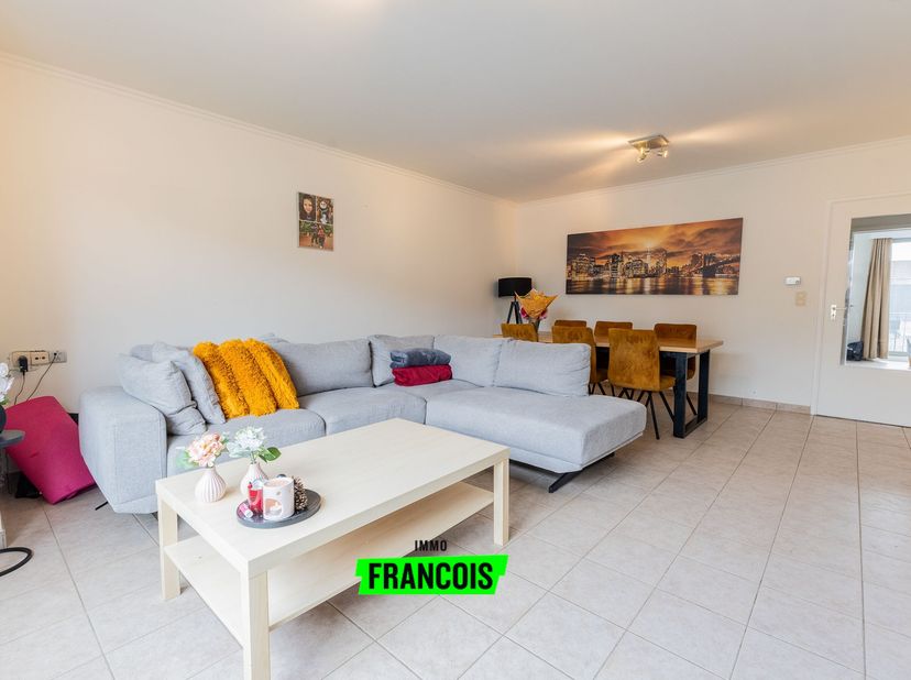 Vous cherchez un appartement clé en main avec garage et toutes les commodités accessibles à pied ? Dans ce cas, c&#039;est ce que vous cherchez !&lt;br /&gt;
A E