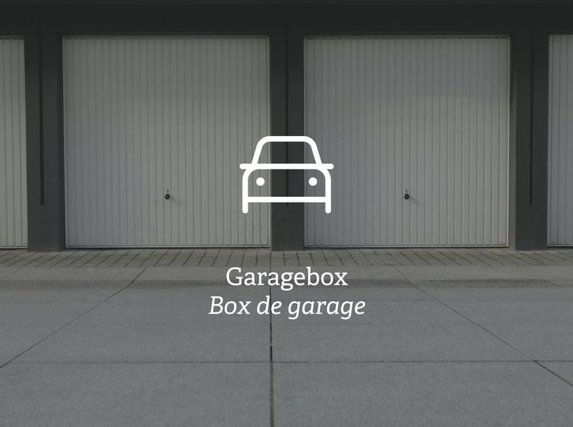 Garage te koop in Brugge: aan het station van Brugge in de nabijheid van het openbaar vervoer, verschillende winkels en op wandelafstand van het centr