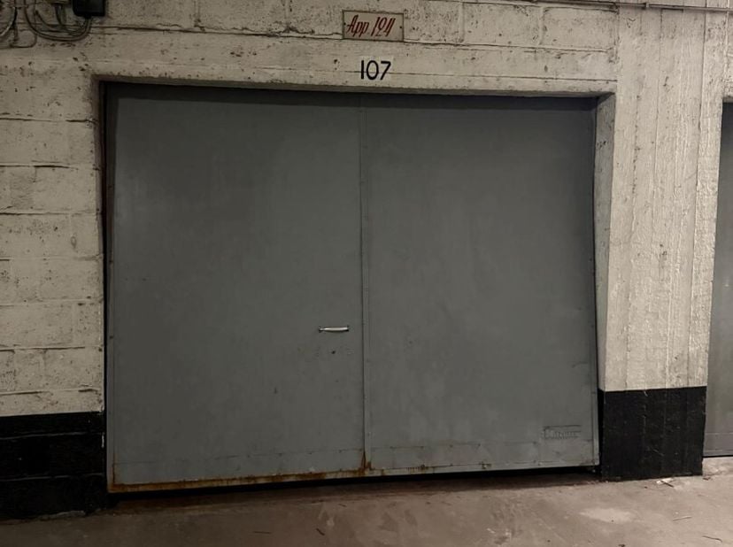 Garage à vendre
                    à 8400 Oostende