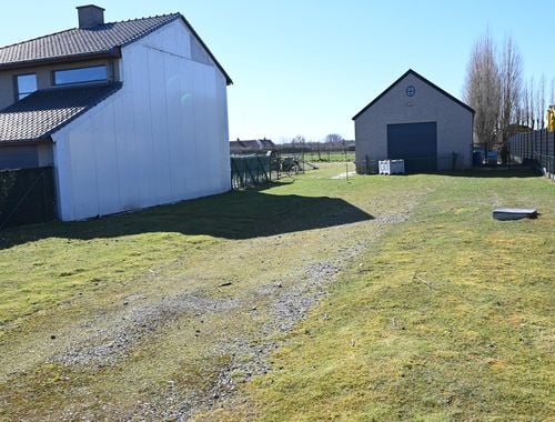                                         Bouwgrond te koop in Lichtervelde, € 235.000
