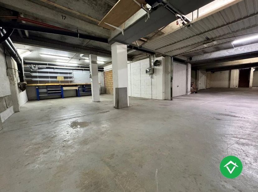 Garage à vendre
                    à 8400 Oostende