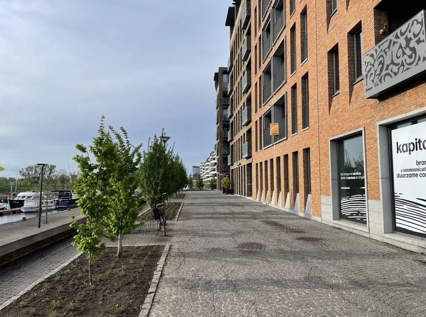 Appartement (111 m2) met prachtig uitzicht op de Hasseltse kanaalkom!&lt;br /&gt;
Wonen op één van de mooiste locaties van Hasselt, op wandelafstand van de