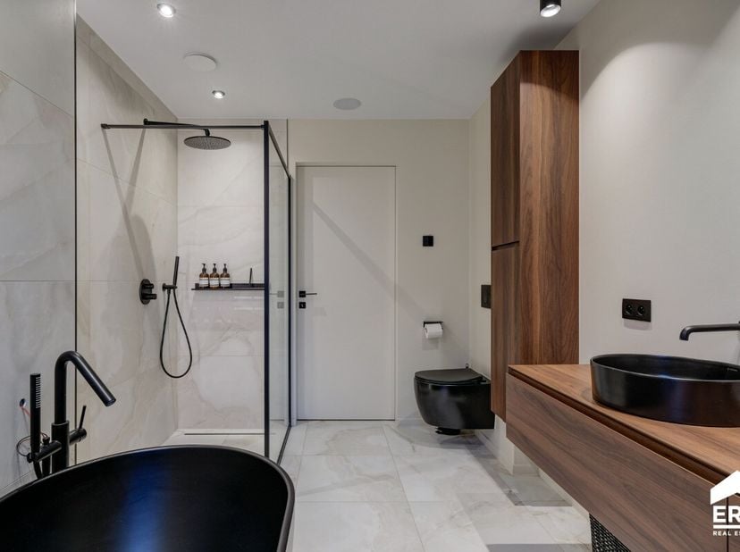 Verrassend ruime en instapklare nieuwbouwwoning met 3 slaapkamers in het landelijke Vliermaal (Kortessem).Voor meer informatie ga naar https://www.era