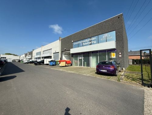                                         Entrepôt à louer à Destelbergen, € 1.995

