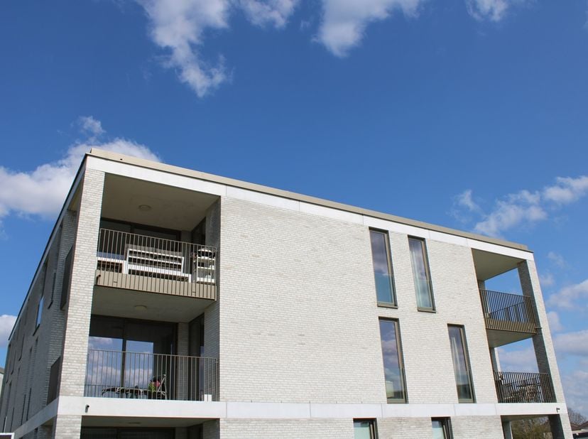 Bent u op zoek naar een instapklaar en energiezuinig nieuwbouwappartement in een rustige, maar goed bereikbare buurt? Dit prachtige 1-slaapkamer appar