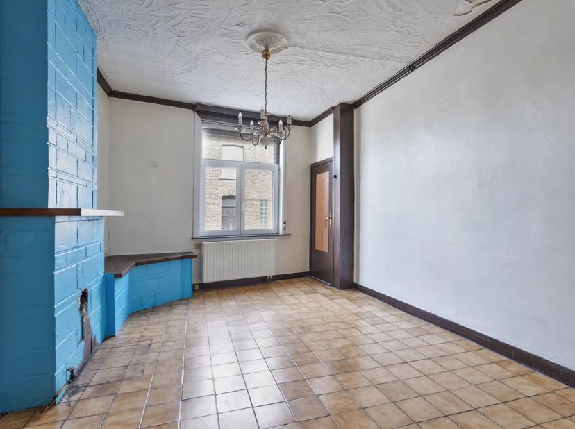 KNUSSE WONING OP ZUIDGERICHT PERCEEL IN TONGEREN (VREREN)&lt;br /&gt;
Deze woning is gelegen op de Holleweg 75 te Tongeren-Borgloon. Dak, cv-installatie en