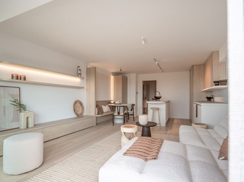 Top gerenoveerd 2-slaapkamerappartement op de Zeedijk-Duinbergen nabij de zeilclub van Duinbergen.&lt;br /&gt;
Het appartement geniet van een fantastisch zi