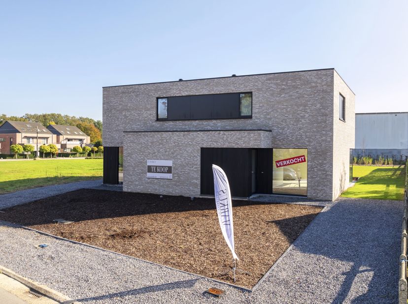 Op zoek naar een nieuwbouwwoning? Markus bouwt in Ellikom het kleinschalig project ‘Paleo’ met moderne nieuwbouwwoningen. Ontdek alle woningen op www.