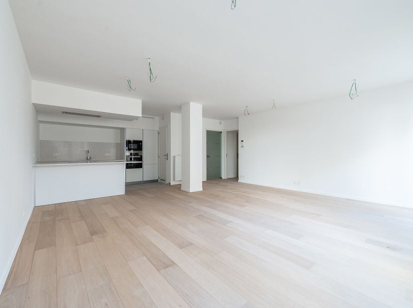 Situé sur l&#039;avenue Louise, dans un immeuble passif rénové en 2019, à proximité immédiat des commerces et des transports en commun, appartement deux ch