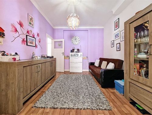                                         Appartement te koop in Jette, € 190.000
