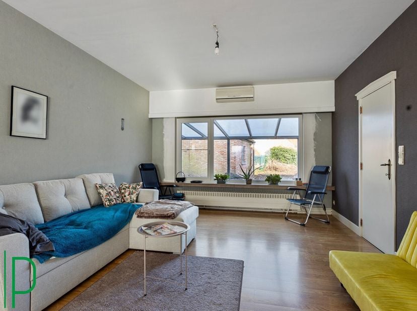 Instapklaar gelijkvloers appartement in het centrum van Westmeerbeek.&lt;br /&gt;
Dit charmante gelijkvloerse appartement in het hart van Westmeerbeek is ge