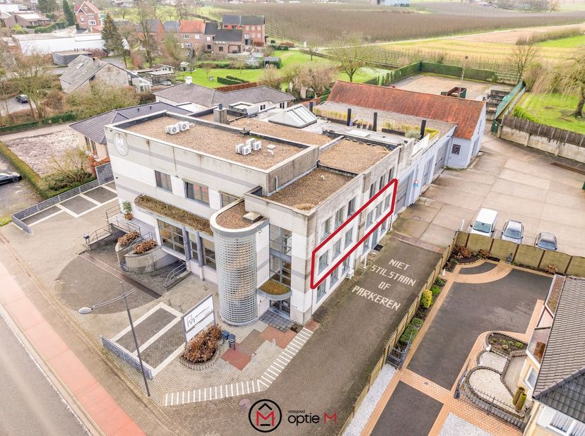 Bien professionnel à vendre
                    à 3740 Waltwilder