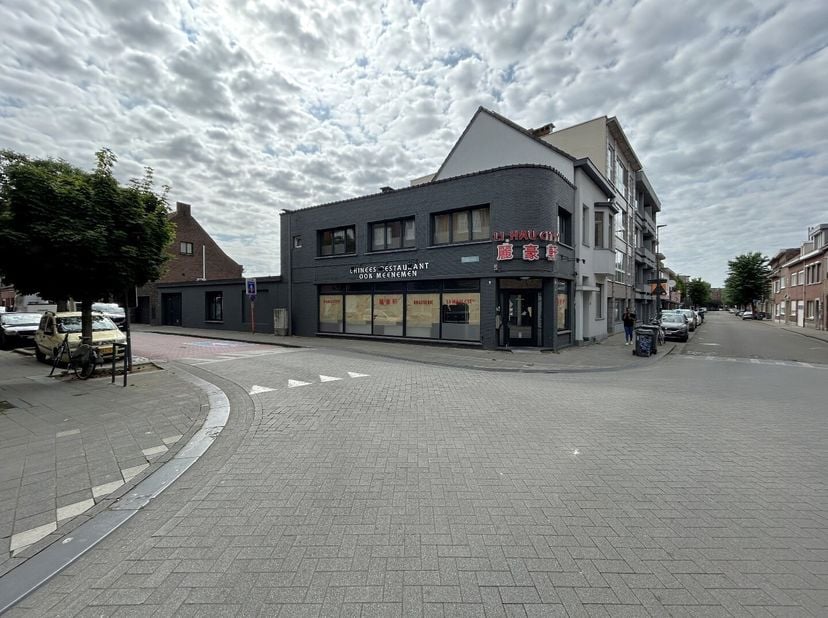 Bien professionnel à vendre
                    à 2300 Turnhout