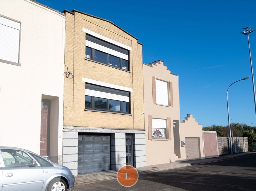 Instapklare bel-etage met grote garage en tuin aan de Leieboorden met mooi open zicht!&lt;br /&gt;
&lt;br /&gt;
Super rustig gelegen in een doodlopende straat maa
