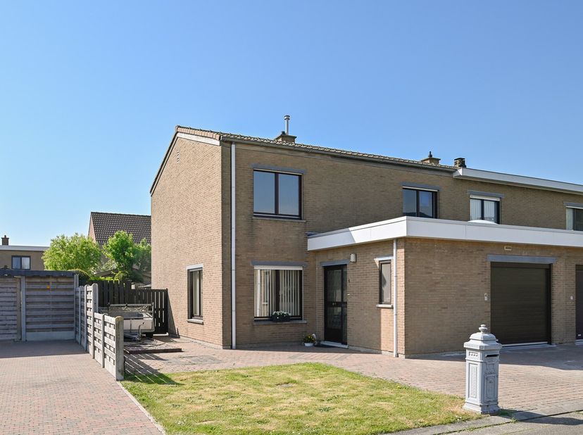 Maison à vendre
                    à 8301 Heist-aan-Zee