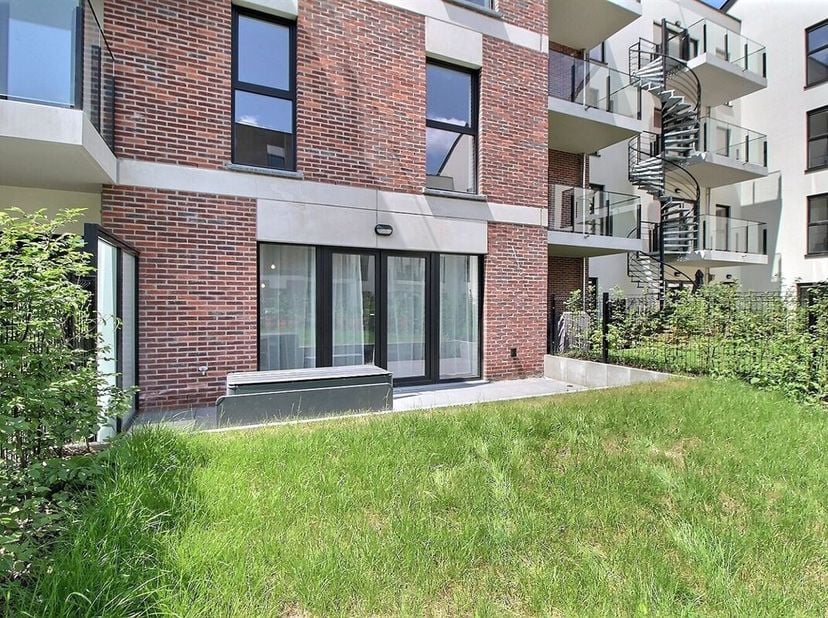 N&#039;hésitez pas à nous suivre sur facebook pour plus d&#039;exclusivité https://www.facebook.com/hexpertimmo. Découvrez ce charmant studio moderne de 46 m² s