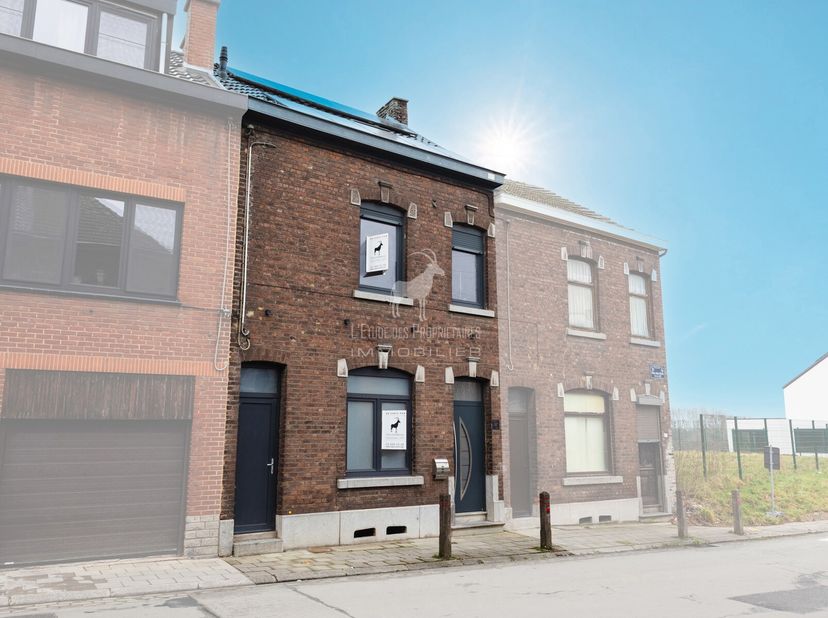 Référence Agence : V7170-406&lt;br /&gt;
*** VISITE VIRTUELLE : https://envisite.net/vtour/fr/evdiv6 ***&lt;br /&gt;
Découvrez cette magnifique maison située dans