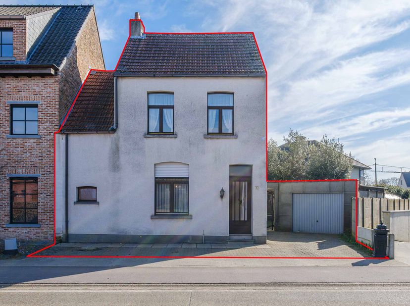 TE RENOVEREN WONING &lt;br /&gt;
 &lt;br /&gt;
Deze halfopen woning ligt op een perceel van 265 m² in het centrum van Pulderbos.  &lt;br /&gt;
De woning omvat twee slaa