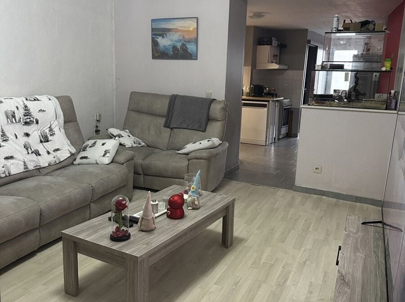 Maison unifamiliale 2 façades tout confort, bon investissement, à voir absolument!&lt;br /&gt;
Maison idéalement situé au centre ville, proche de toutes com