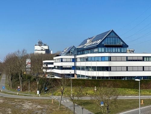                                         Bureaux à louer à Merelbeke, € 3.792
