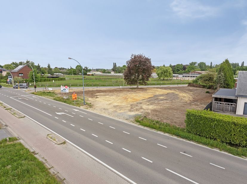 Bouwgrond te koop in Kontich&lt;br /&gt;
Deze bouwgrond is gelegen op de Duffelsesteenweg op de hoek met de Pronkenbergstraat&lt;br /&gt;
Bijzonderheden:&lt;br /&gt;
-