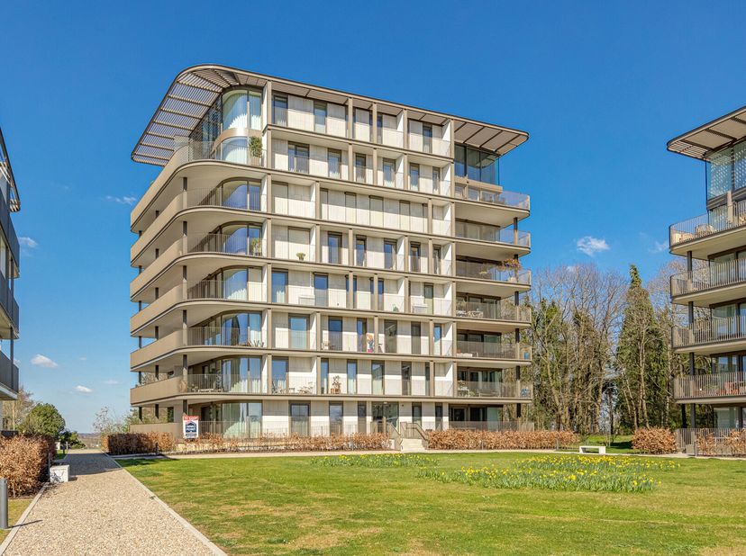 RESIDENTIE PARK OP DEN BERG - GELIJKVLOERS&lt;br /&gt;
Uniek appartement op het hoogste punt van Heist-op-den-Berg, op wandelafstand van het centrum met win