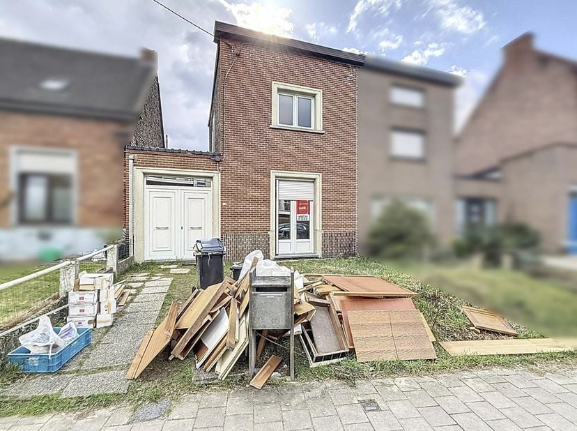 TE RENOVEREN WONING MET TUIN &lt;br /&gt;
 &lt;br /&gt;
Gent, 30e afdeling, Wondelgem, sie B, nrs. 508V P0000 en 508X P0000, groot 512 m².   &lt;br /&gt;
Bestaande uit: