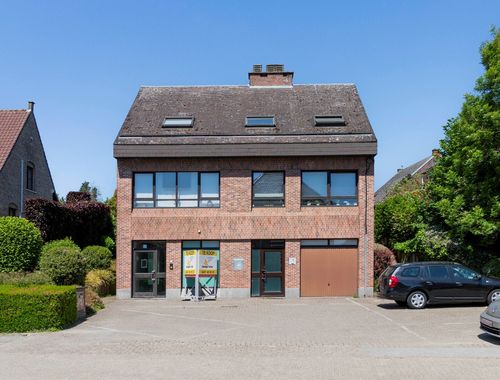                                         Bel-étage à vendre à Denderwindeke, € 369.000
