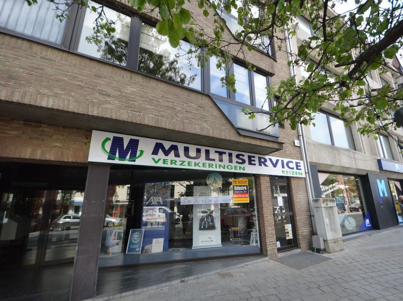 Bien professionnel à louer
                    à 9400 Ninove