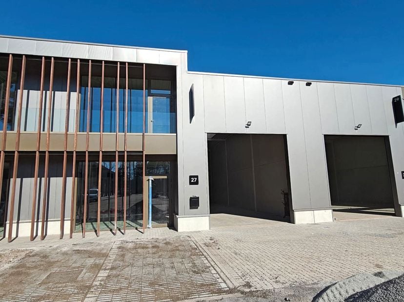 Bien professionnel à vendre
                    à 2570 Duffel