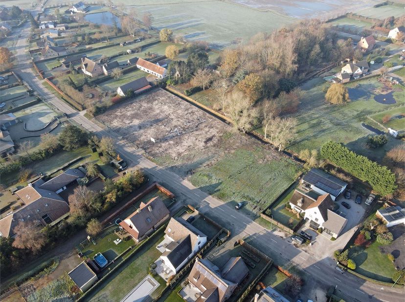 Kleinschalige verkaveling te koop in het rustige en landelijke Middelburg.&lt;br /&gt;
&lt;br /&gt;
De verkaveling is goed en rustig gelegen te Middelburg (Maldeg