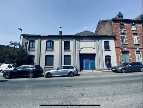                                         Bâtiment d’entreprise à louer à Charleroi, € 3.750
