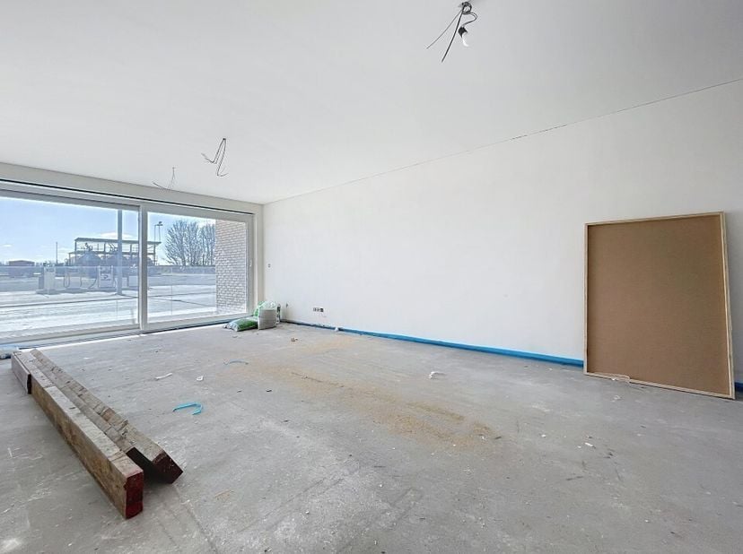Dit 2-slaapkamer appartement bevindt zich op de gelijkvloerse verdieping van nieuwbouwresidentie Anna-Lex.&lt;br /&gt;
Het appartement is gelegen op een boo