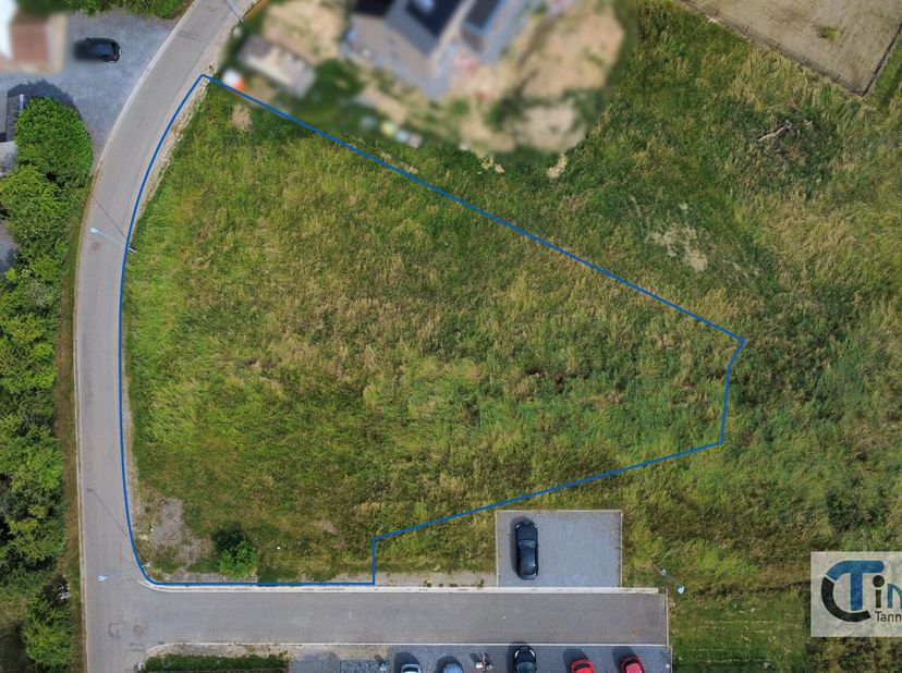 Opportunité rare à Haillot  Parcelle de 15 ares 51 à vendre !Au cur du charmant village de Haillot (commune dOhey), dans un lotissement récent, laisse